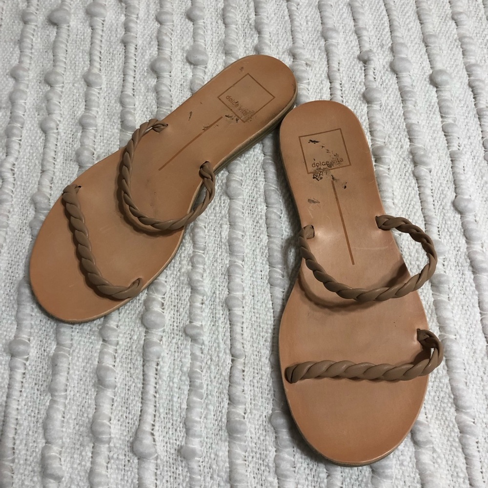 DOLCE VITA FLATS SANDAL SIZE 6